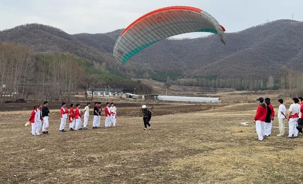 航空运动专业为“低空经济”培养“懂天空的人”