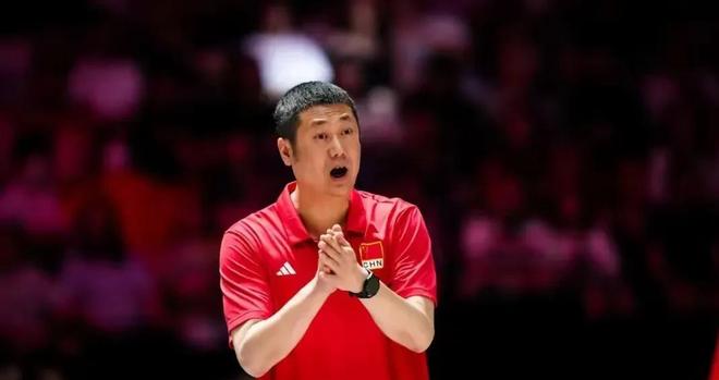 中国女排抵泰！冯坤亲自接机赵勇亮出最后底牌(图3)