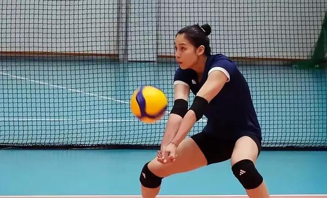 中国女排抵泰！冯坤亲自接机赵勇亮出最后底牌(图4)