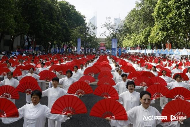 十五运会群众乒乓球决赛开赛！广州打造全民健身体育乐园(图2)