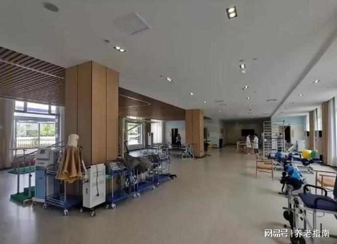 上海嵩泰护理院(2026)地址收费如何-3300元起嘉定区24小时医养(图2)