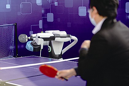 人形机器人“九江造”(图1)