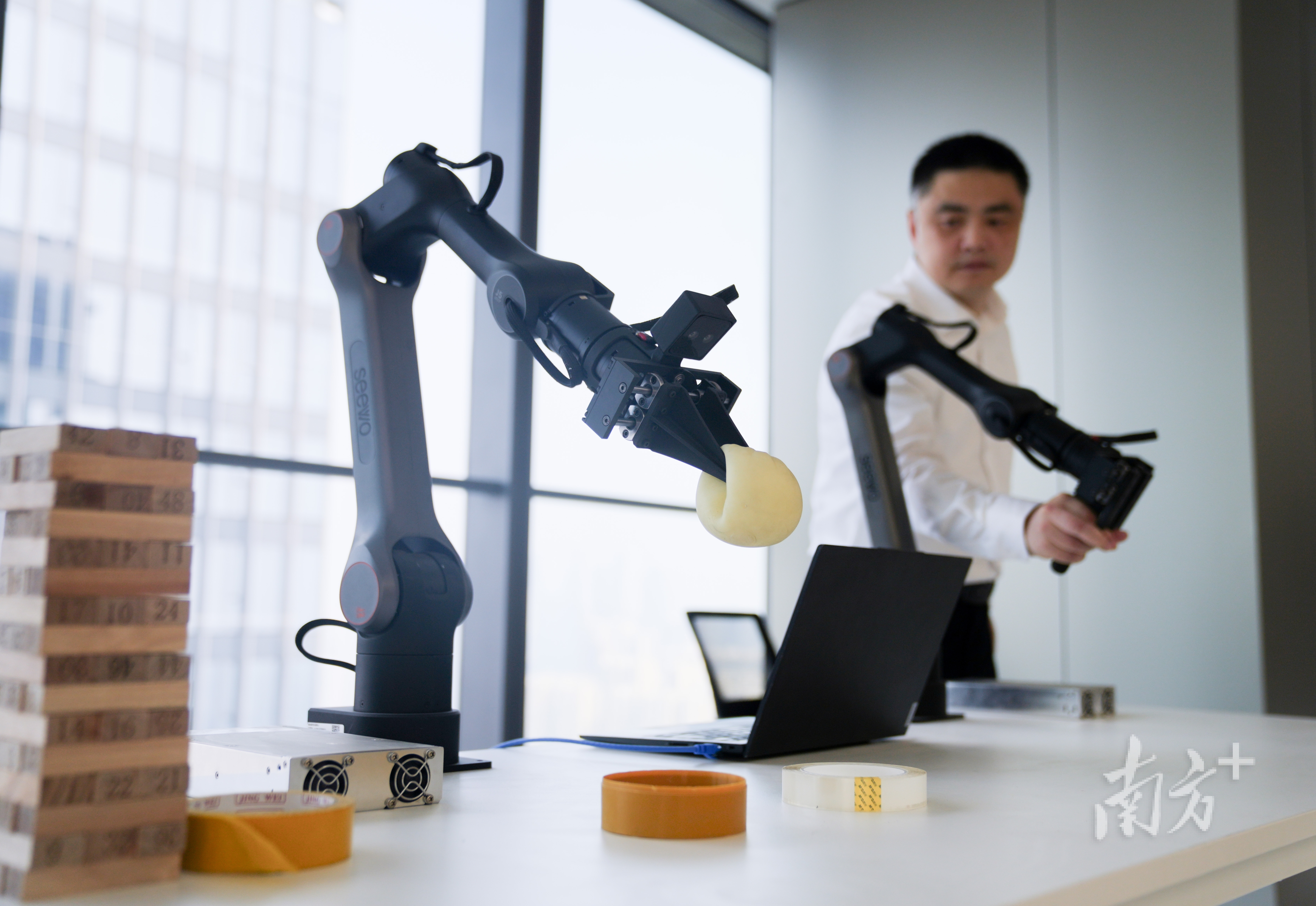 广东“机器人学校”来了！(图1)