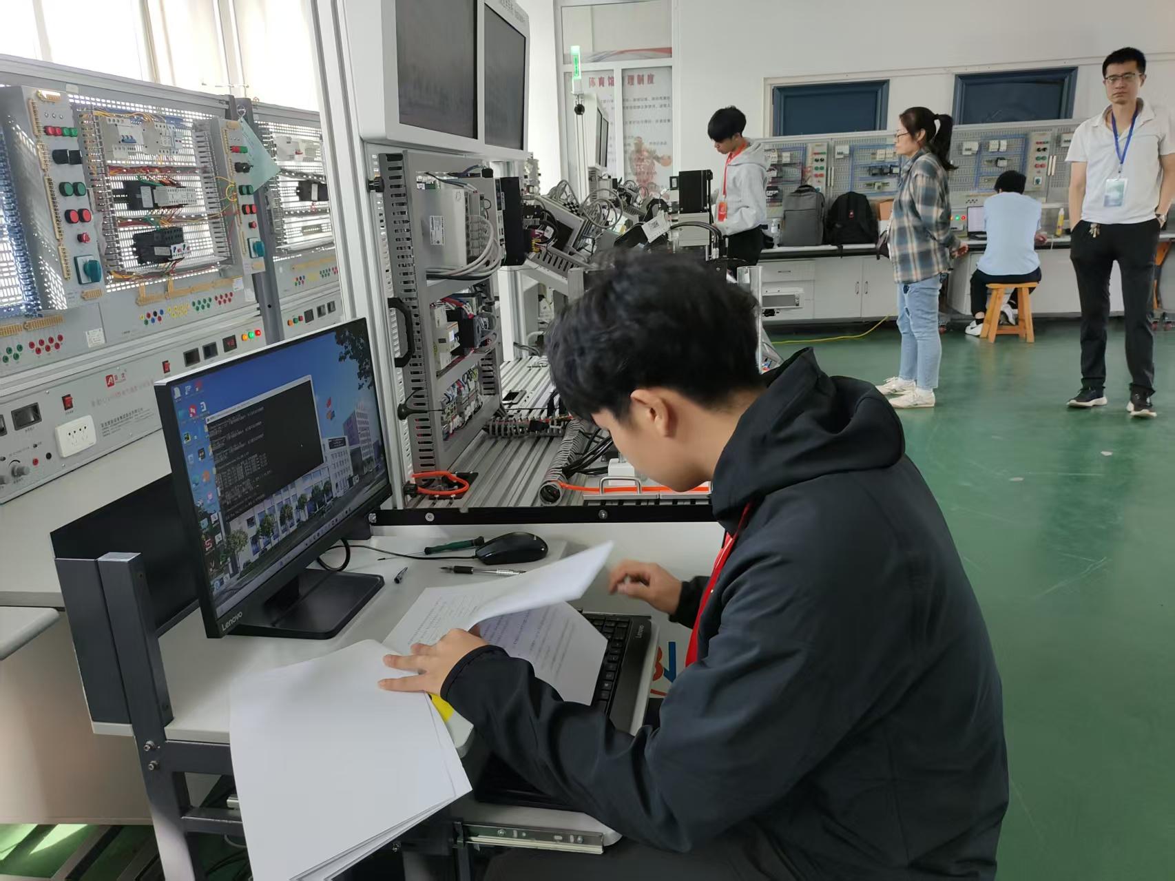 技能照亮前程匠心筑就未来唐山职业技能大赛圆满落幕(图2)
