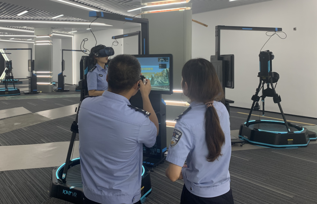 KATVR官网-VR公安实训警务警务实战训练系统vr交警训练情模拟(图1)