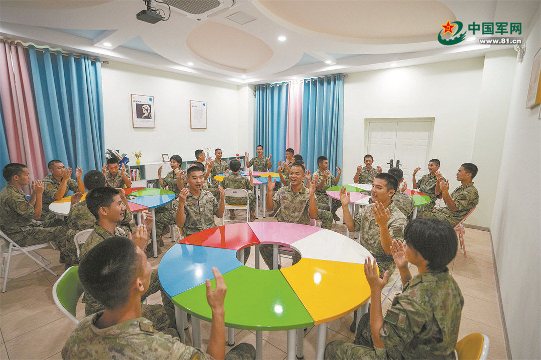 让官兵有颗“大心脏”东部战区陆军某旅加强心理服务工作(图2)