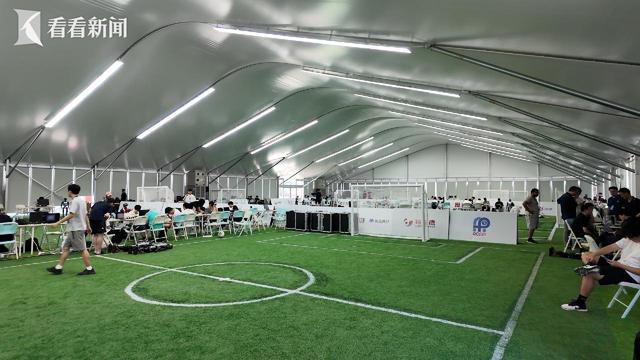 钢铁球员集结2025世界人形机器人运动会将至(图1)