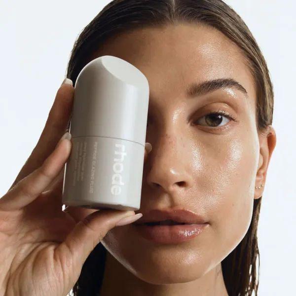 拿美妆代言、跨界奢牌活动…王曼昱勇闯时尚圈易如反掌丨 Trend of the week(图12)