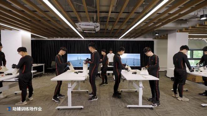 国产人形机器人突破！教会人形机器人如何像人类一样移动(图5)