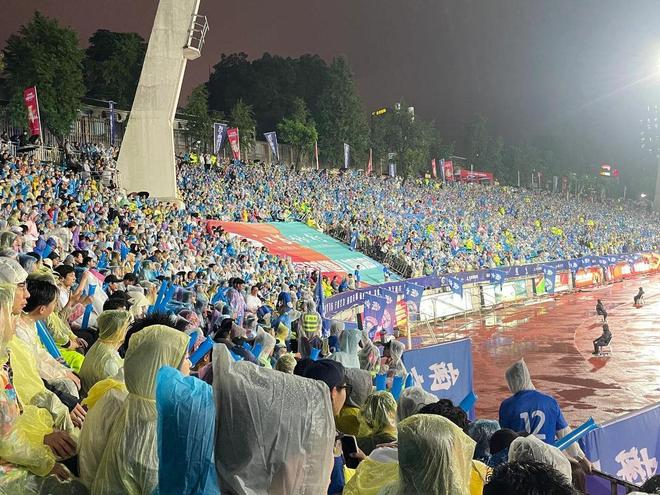 “没有假球全是世仇”！“苏超”联赛吸引全国注意又燃又搞笑(图6)