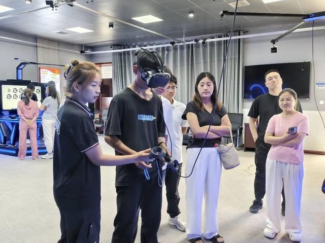 再启新征程！中铁二十局技工学校成功举办2025级新生研学活动(图3)