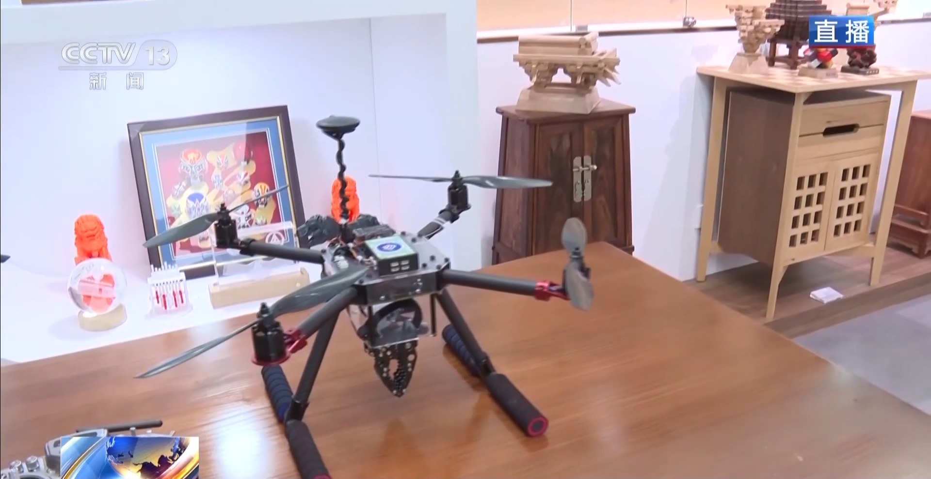 学开高铁、机器人教具、“隔空诊脉” 带你探秘鲁班工坊“技术驿站”(图3)