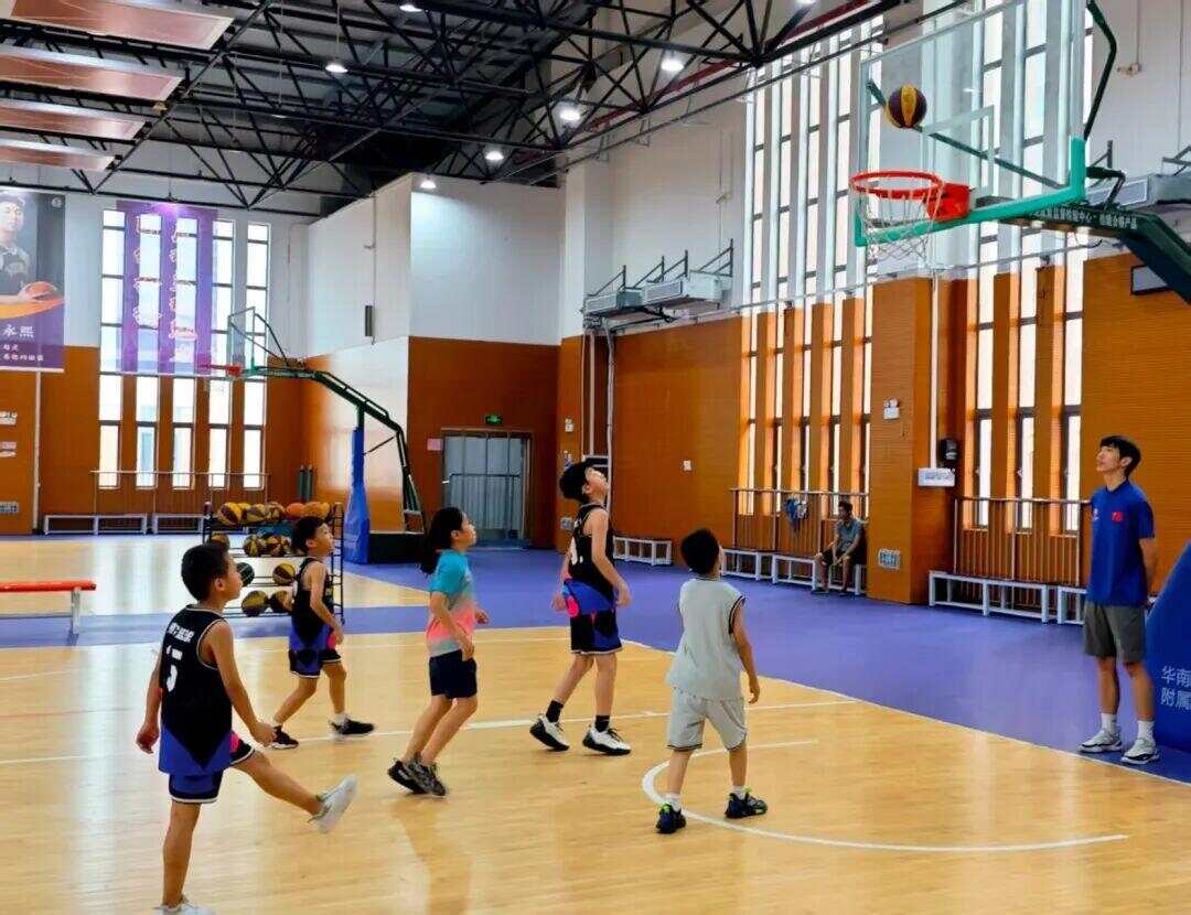 广州花都135所校园体育设施开放“10分钟健身圈”来了(图4)