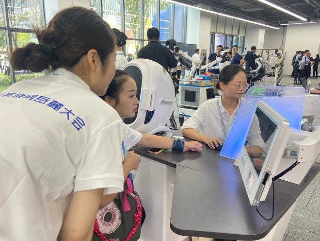 机器人“总动员”长沙上演AI赋能千行百业(图7)