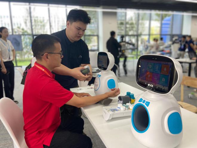 机器人“总动员”长沙上演AI赋能千行百业(图6)