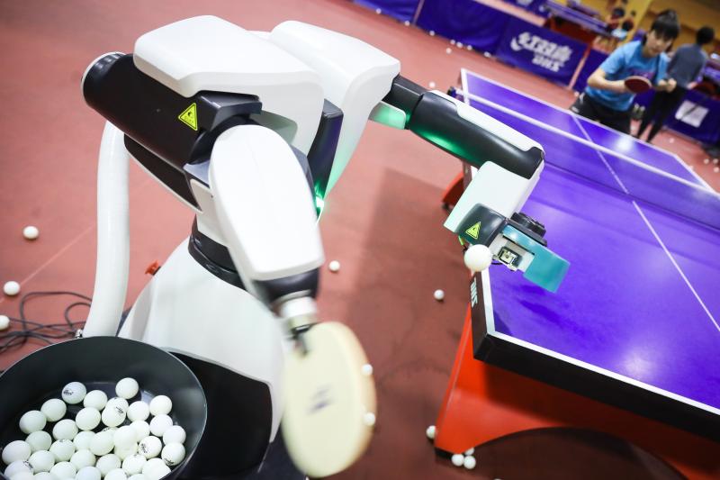 国内最大人形机器人训练场落地北京石景山(图1)