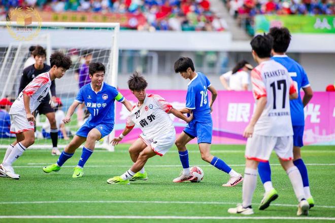 网坛明星与足球少年何以“共享”一座城(图4)