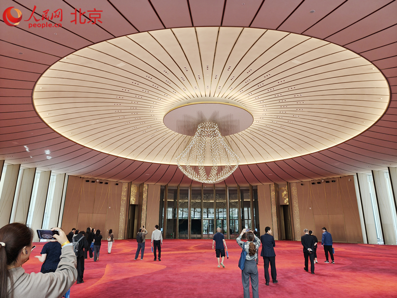 首都国企开放日启动 百条线路邀市民参观