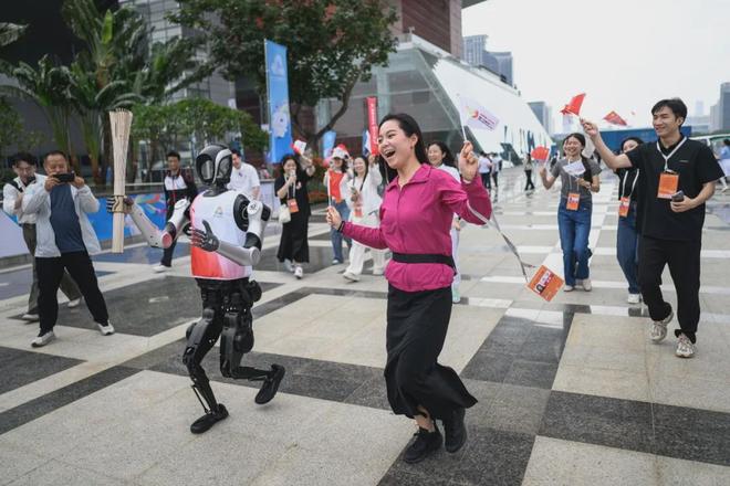 全球首个5G-A人形机器人火炬手？远远不止(图4)