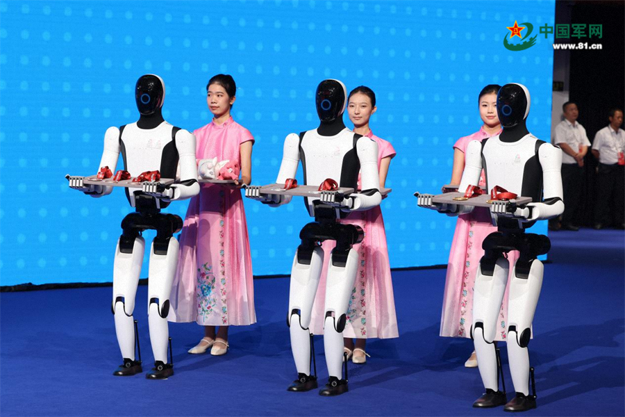 看现场丨全运会拳击比赛在深圳落幕 人形机器人亮相颁奖仪式(图3)