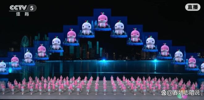 四台机器人搭档大湾鸡深圳全运会跳操引全场起立模仿(图2)