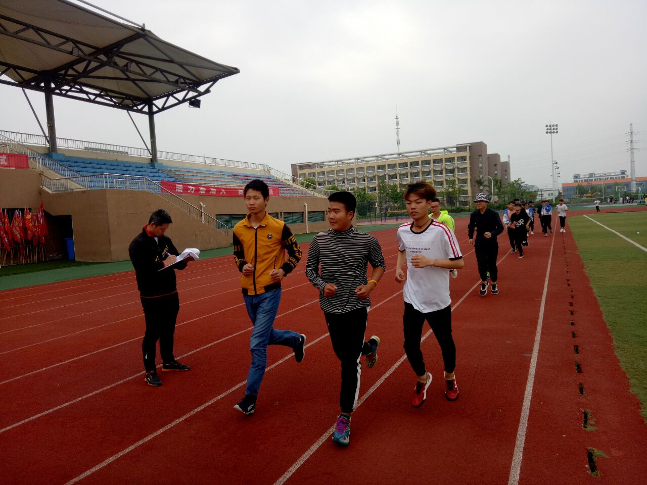 赣鄱开展百万学生阳光体育运动