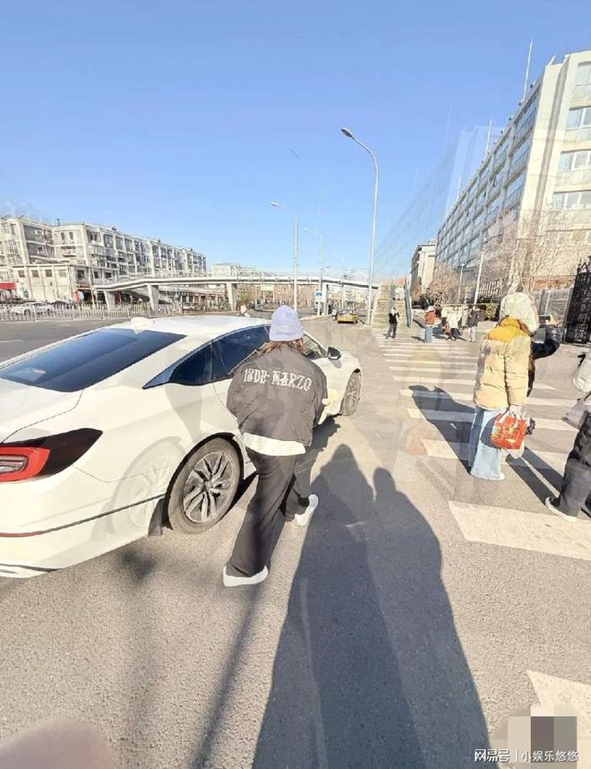 过气了？全红婵恐怕是自己打车到体育总局训练局下车时没人迎接(图2)