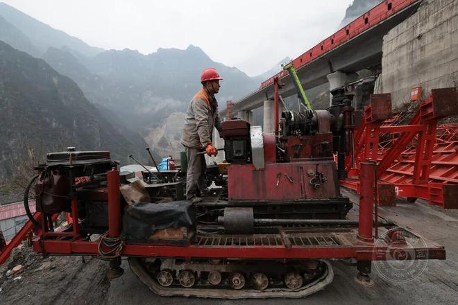 李亚隆:韧性2025(图11)