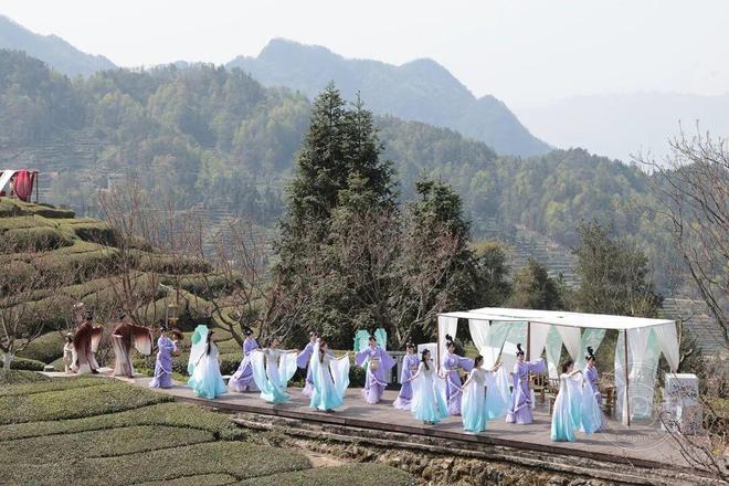 李亚隆:韧性2025(图14)