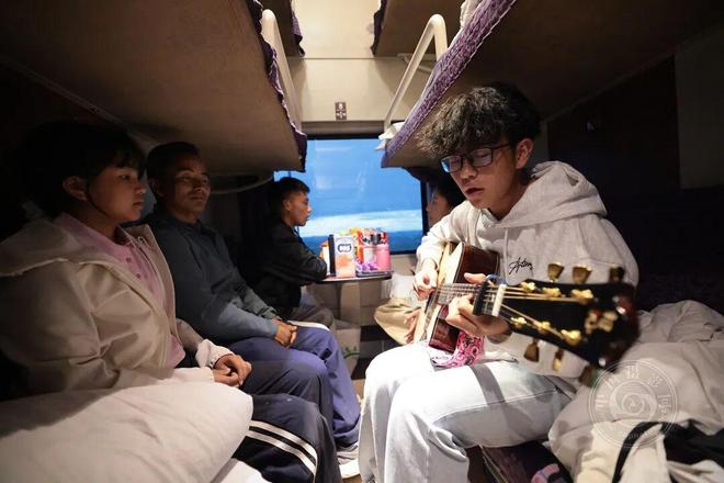 李亚隆:韧性2025(图34)