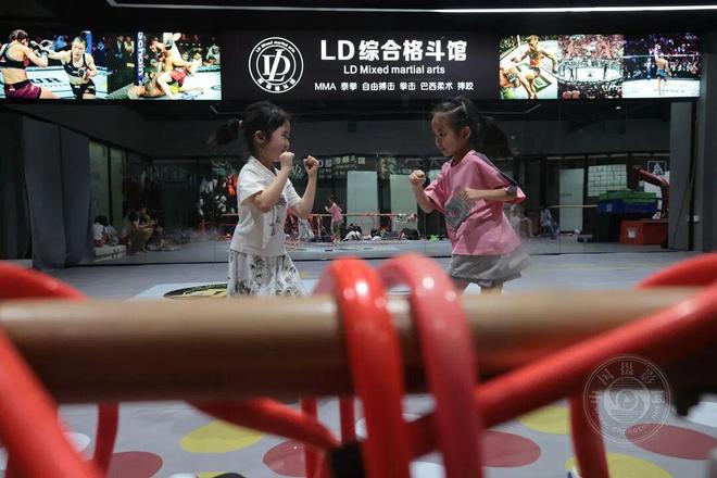 李亚隆:韧性2025(图30)