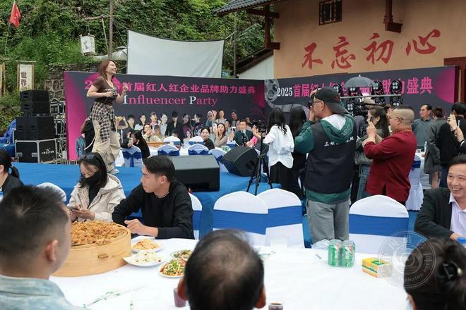 李亚隆:韧性2025(图38)