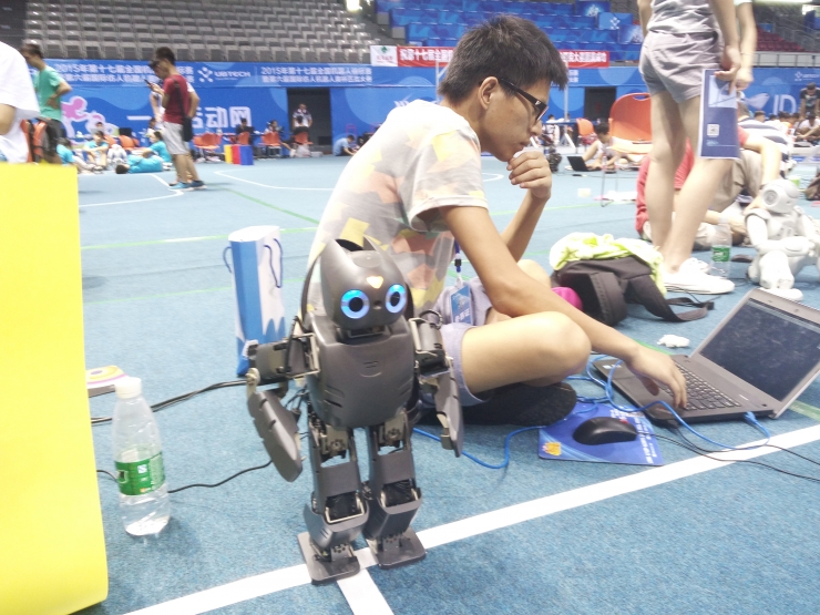 黄仁勋最想赢的一仗四年深耕仍原地踏步生态梦却遭遇技术壁垒(图1)