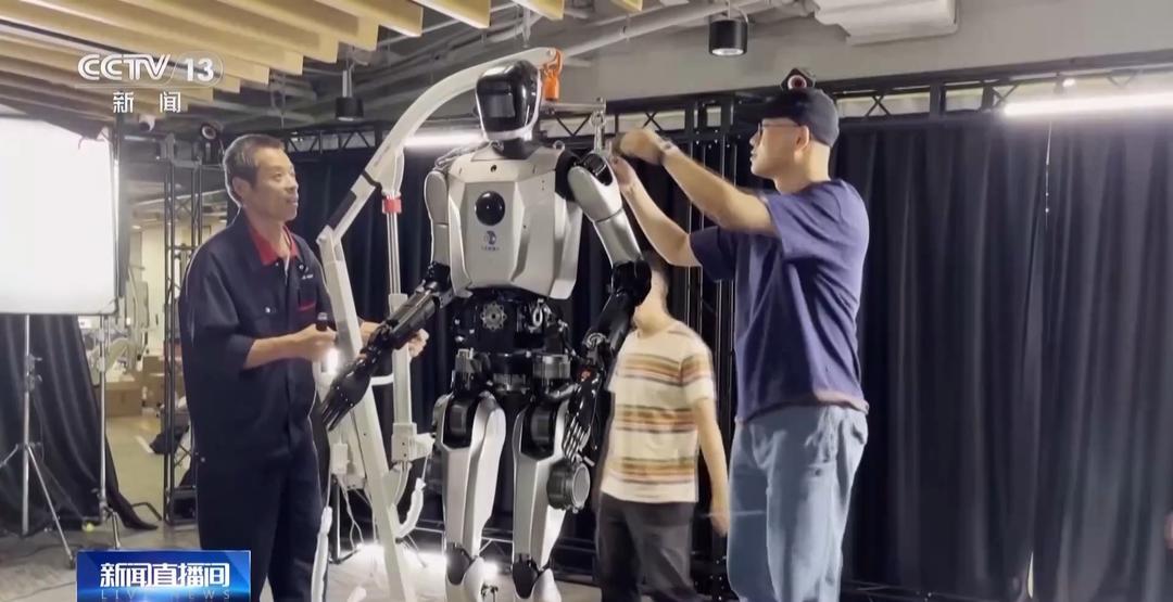 极佳视界申请模型训练与机器人控制专利减少策略预测模型输出运动数据错误率