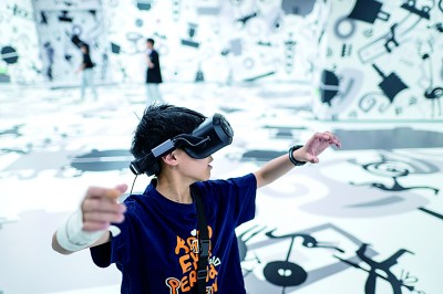 VR艺术亟待确立自身的艺术语言和创作手法(图2)