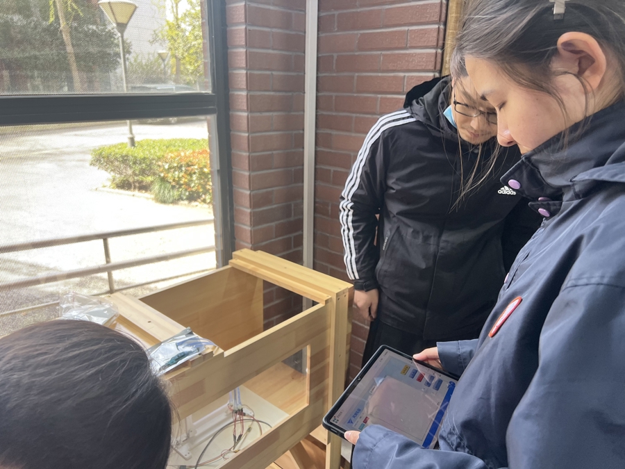 【上观新闻】当人工智能走进中小学课堂：上海校园发生了怎样的变化？(图4)