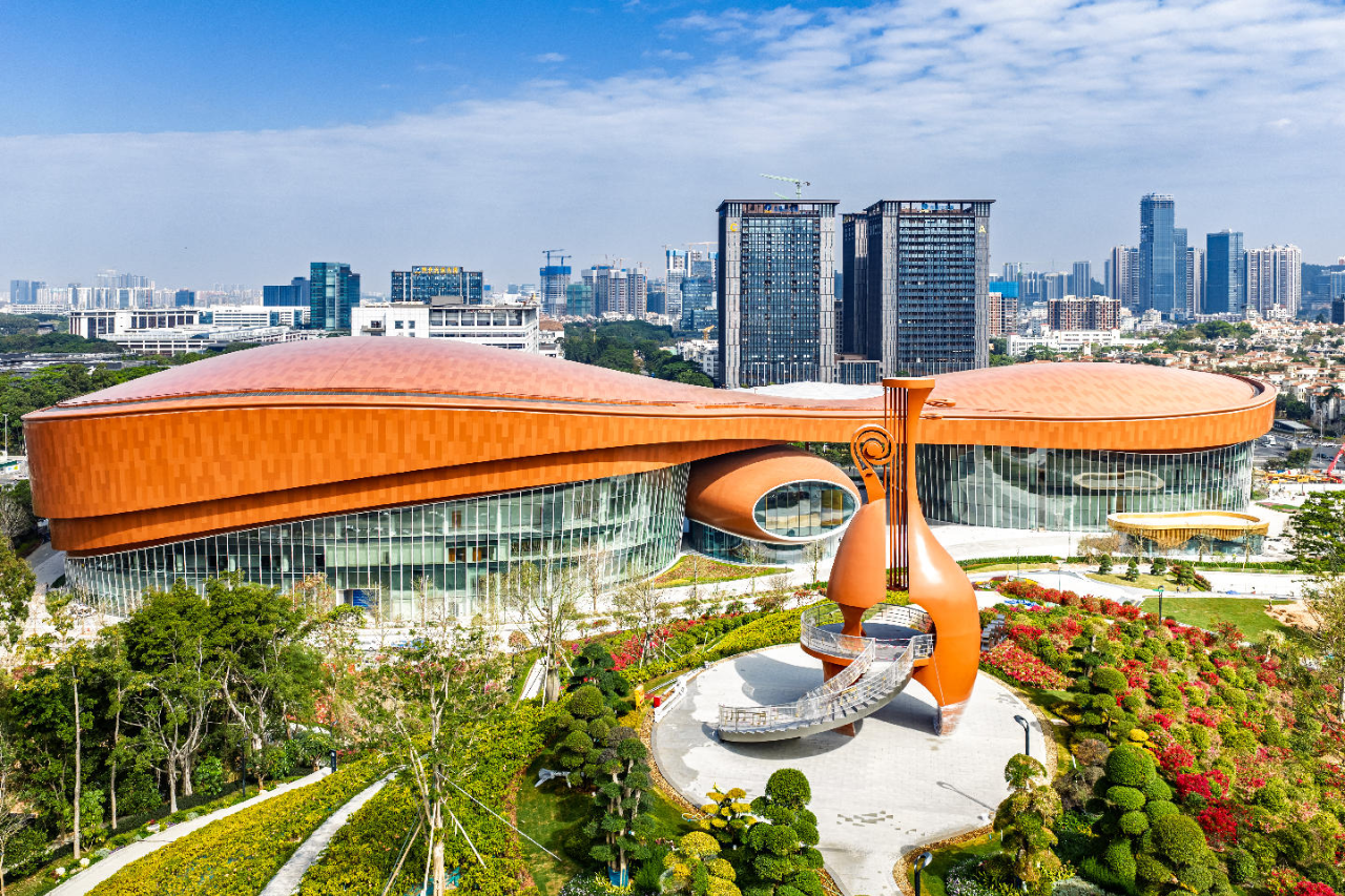 全国首个鸿蒙剧场落地深圳龙岗