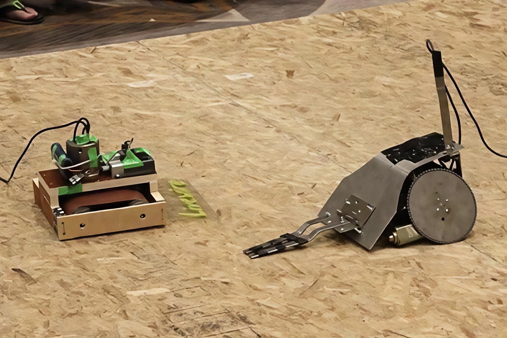 机器人「互殴」成新风口：众擎发起机器人格斗联赛算法策略成了决胜关键？(图2)